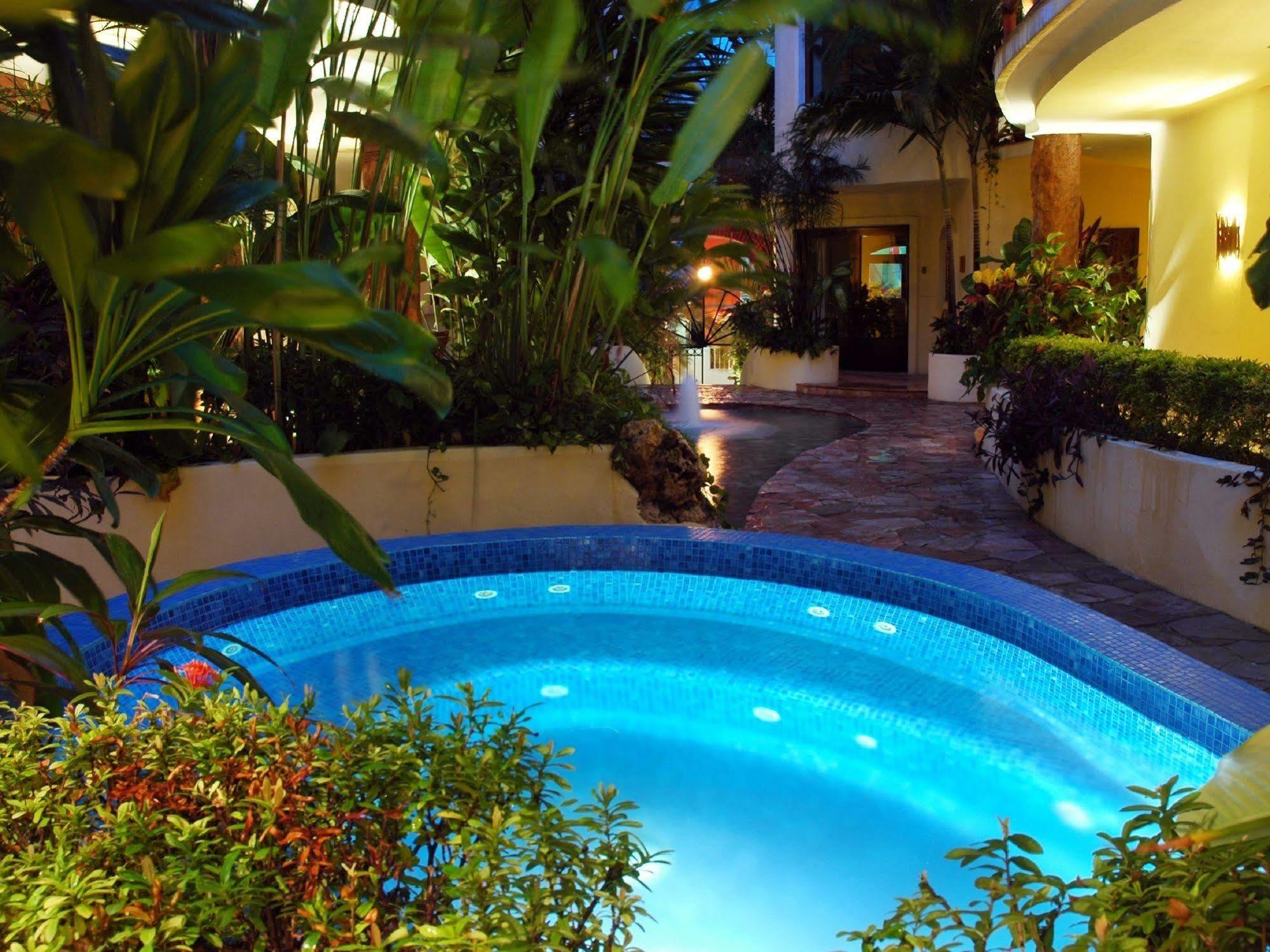 Villas Sacbe Condo Hotel And Beach Club Playa del Carmen Exterior foto